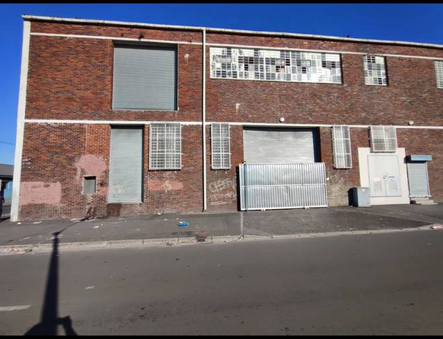 1,414M² WAREHOUSE TO LET IN MAITLAND